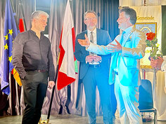Manfred Schmidt (Kreismusikschule) erhielt die Medaille der Gemeinde Mühlenbecker Land